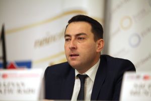 Răzvan Horaţiu Radu a fost avocat al Guvernului României la CEDO şi CJUE şi adjunct al procurorului general. În prezent, este procuror la Parchetul de pe lângă Înalta Curte de Casaţie şi Justiţie, cadru didactic universitar la Facultatea de Drept a Universităţii din Iaşi şi membru al Comitetului European pentru Prevenirea Torturii şi al Comitetului Consultativ al Procurorilor Europeni.