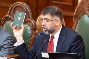 ''Actorii instituţionali să fie responsabili în respectarea Legii fundamentale a României''