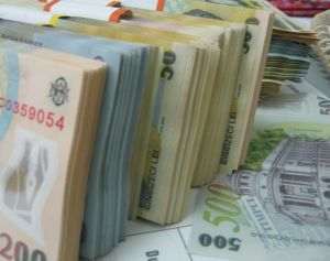 Ministerul Finanţelor a atras astăzi 105 de milioane de lei de la bănci
