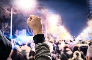 Circa 20 de persoane au protestat astăzi la Piaţa Universităţii