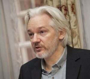 Premierul Morrison spune că Julian Assange poate reveni acasă după rezolvarea problemelor legale