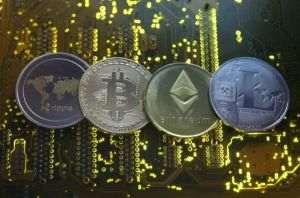 Investitorii în criptomonede "ar trebui să fie pregătiţi să piardă toţi banii"