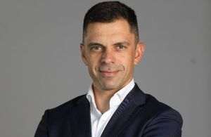 Ministrul Tineretului şi Sportului, Eduard Novak: "Nu voi accepta discriminarea pentru niciun sportiv din România. În susţinerea acestui principiu de bază în activitatea mea ca ministru, voi cere criterii clare de calificare, astfel încât nici sportivii, dar nici structurile sportive să nu se abată de la angajamentele lor".---------Sursa foto: www.facebook.com/EduardCarolNovak