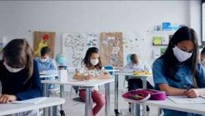 ''Dacă apar două cazuri într-o clasă, activitatea în acea clasă va fi suspendată''