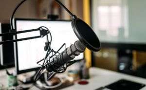 Aproape 900.000 de noi podcast-uri în lume în 2020, de trei ori mai multe decât în 2019