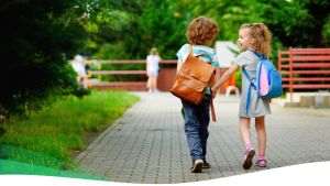 Ministrul Educaţiei solicită autorităţilor locale soluţii privind transportul elevilor