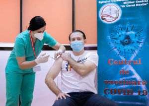 Florin Cîţu a fost vaccinat cu a doua doză a vaccinului anti-Covid-19