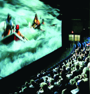 În lipsă de fonduri, cinematografele difuzează filme fără licenţă, au completat membrii sindicatului.