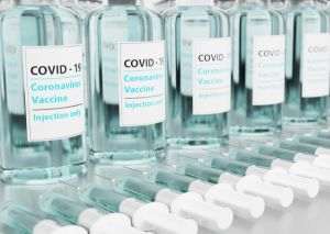 Vaccinare: 200.000 de angajaţi din învăţământ vor fi imunizaţi