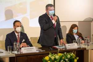 "Nu vorbim de disponibilizări din zona operaţională, ci exclusiv din cea a personalului TESA"