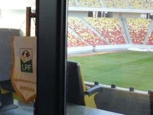 Redeschiderea stadioanelor- discuţii multe, realizări puţine