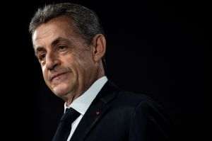 ''Fostul preşedinte Sarkozy va face apel la condamnarea sa pentru corupţie''