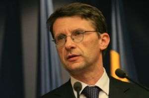 "E o perioadă de consolidare în jurul acestui nivel, de 4,87 lei/euro"