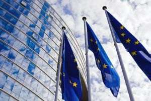 UE nu exclude acţiuni judiciare împotriva AstraZeneca
