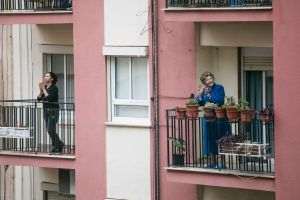 Polonia reintroduce de sâmbătă restricţii la nivel naţional