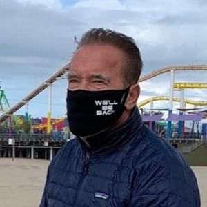 Arnold Schwarzenegger a fost desemnat personalitatea care poate gestiona o invazie extraterestră