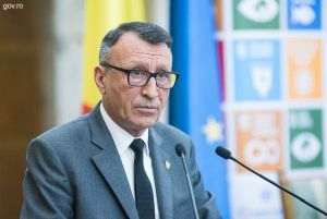 "Situaţia epidemiologică se înrăutăţeşte, iar liberalii se răfuiesc şi între ei şi cu useriştii"