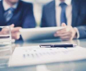 Cetăţenii deţin la bănci mii de miliarde de euro, după ce pandemia a dus la reducerea cheltuielilor