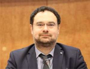 "Fără cunoştinţe şi experienţă, şansele de câştig constant din derivate sunt foarte mici"