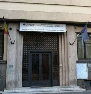Suspendate de autorităţi, facilităţile fiscale pentru educaţie nasc discuţii