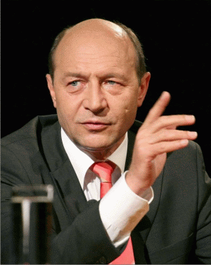 "Respect foarte mult opţiunea PSD de a nu deveni partid-satelit al lui Băsescu"