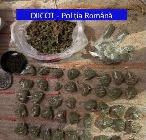 Două grupări de traficanţi de dorguri de risc, destructurate la Buzău