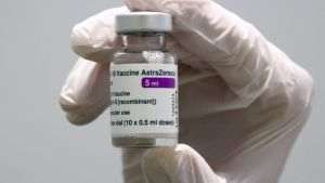 Cazurile rare de tromboză asociate vaccinului de la AstraZeneca ar putea avea legătură cu proteina FP4