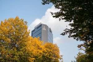 Cererea de birouri a scăzut la 50%, în pandemie
