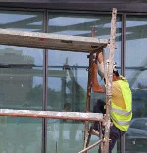 Risc de criză iminentă în construcţii