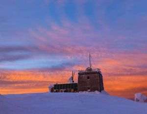 " Lucrările de modernizare ale staţiei meteorologice de la Vârful Omu reprezintă o adevărată provocare"