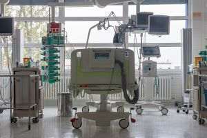 Marea Britanie va trimite 1.000 de ventilatoare în India