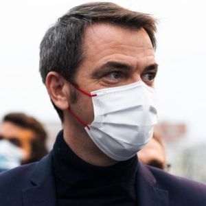 Ministrul Sănătăţii a fost vaccinat cu Moderna, după ce a primit prima doză de la AstraZeneca
