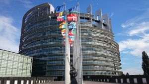 Emmanuel Macron doreşte ca Parlamentul European să-şi reia din luna iunie activitatea la Strasbourg