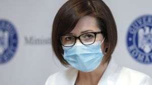 Ioana Mihăilă anunţă că farmaciile vor putea face teste COVID, dacă vor putea asigura un spaţiu corespunzător testării