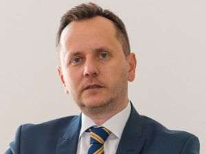 "Avem semnate trei contracte noi pentru listări de acţiuni"