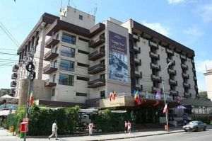 Vănzare hotel Rapsodia Botoşani la preţul de 251,77 EUR/MP - dotări incluse