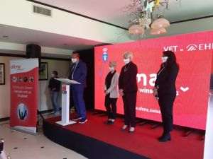 Academie-hotel în Poiana Braşov