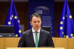 "Cerem Comisiei Europene o mai mare transparenţă în dialogul cu Parlamentul European privind evaluarea planurilor naţionale de redresare şi rezilienţă"