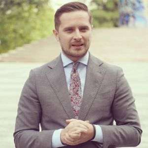 "Dezvoltarea oraşului se poate realiza cu unificarea prin digitalizare a primăriilor"