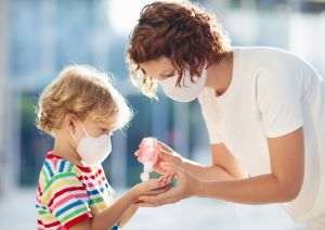 Guvernul lansează un program care va analiza efectele pandemiei COVID-19 asupra copiilor