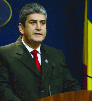 Gabriel Oprea va activa ca deputat independent