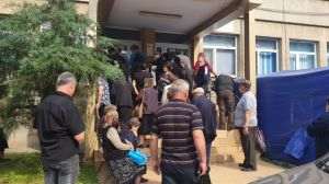  Un singur medic face munca pentru încă doi colegi - îngrijeşte 5.000 de bolnavi