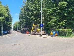 ''Am început repararea şi întreţinerea mai multor străzi din zona Bucureştii Noi - Chitila''