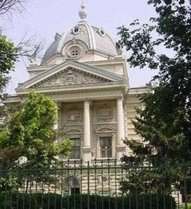 Blocul de sterilizare al Spitalului Colţea din Capitală este defect de o săptămână