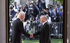 Preşedintele american Joe Biden şi omologul său rus Vladimir Putin au avut ieri, pe teren neutru - la Geneva - prima lor reuniune, care, cel puţin după declaraţiile părţilor, pare că a fost una fără ostilităţi.