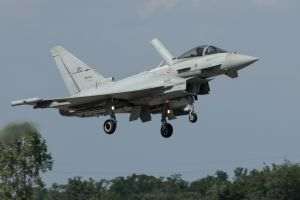 Airbus se oferă să asambleze avionul Eurofighter în Elveţia