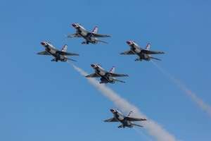 Avioanele F-16 româneşti au simulat o luptă aeriană cu F-16-uri elene