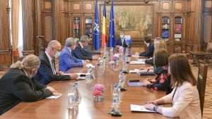 Preşedintele Klaus Iohannis a început consultările pe tema proiectului "România Educată"