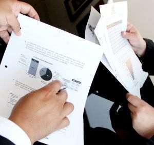 Deficitul guvernamental a scăzut cu 80% în iunie faţă de aceeaşi lună a anului trecut