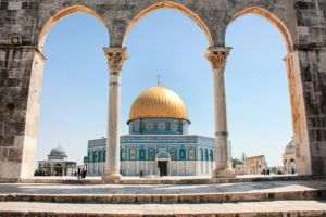Noi ciocniri între palestinieni şi poliţia israeliană